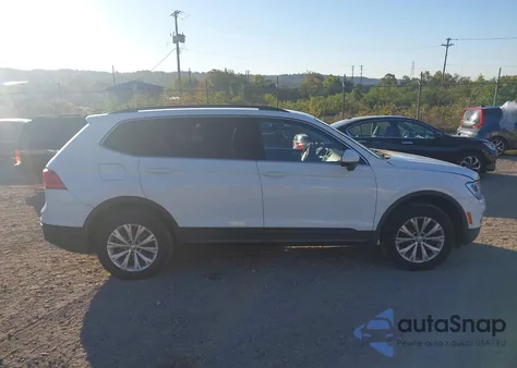 2019 Volkswagen Tiguan 2.0T Se/2.0T Sel/2.0T Sel R-Line/2.0T Sel R-Line Black z USA, uszkodzony, nr VIN 3VV2B7AX9KM059265